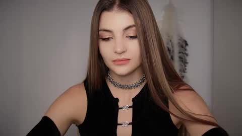 mayttease online show from 4, 6, 2026