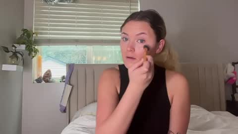 Snapshot of mazzih21 chatting on 20, 3, 2026 mazzih21 online show from 20, 3, 2026