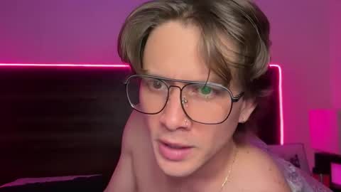 Snapshot of mcklister69 chatting on 6, 3, 2026 mcklister online show from 6, 3, 2026