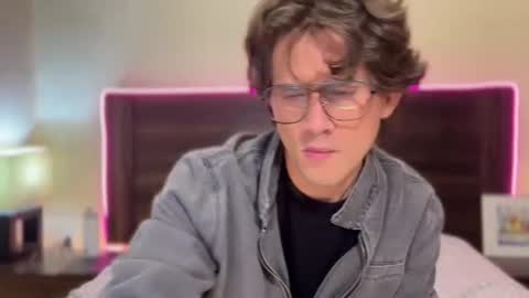 Snapshot of mcklister69 chatting on 15, 3, 2026 mcklister online show from 15, 3, 2026