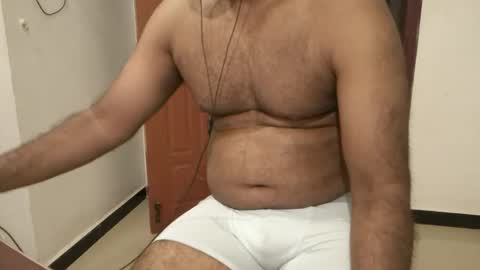 Snapshot of me_hai12 chatting on 12, 11, 2025 me_hai12 online show from 12, 11, 2025