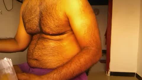 Snapshot of me_hai12 chatting on 5, 3, 2026 me_hai12 online show from 5, 3, 2026