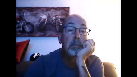 me at home online show from 13, 10, 2025