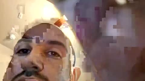 Snapshot of mechanix88 chatting on 17, 9, 2025 Bruh online show from 17, 9, 2025