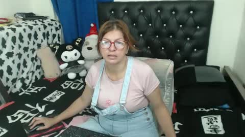 Snapshot of medusalilith69 chatting on 27, 11, 2025 Natalia online show from 27, 11, 2025