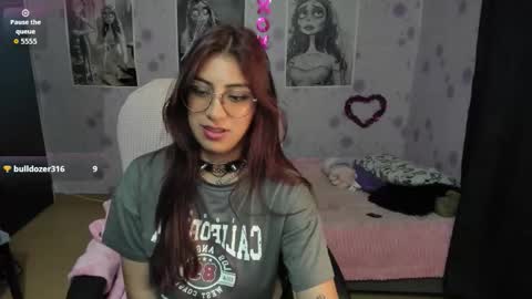 Snapshot of medussa_kat chatting on 23, 10, 2025 Katrina online show from 23, 10, 2025