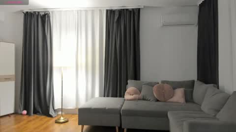 MedussaEyes online show from 7, 2, 2025