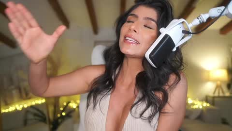 Andrea  online show from 24, 1, 2025