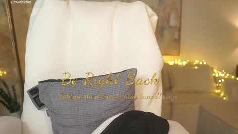 Andrea  online show from 11, 3, 2025