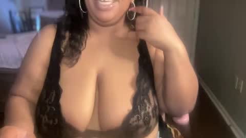 Snapshot of meetsouthernpeach chatting on 8, 2, 2025 Southern Peach online show from 8, 2, 2025