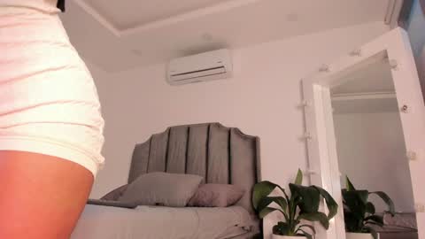 Snapshot of megan__88 chatting on 2, 2, 2025 megan online show from 2, 2, 2025