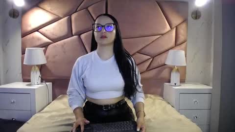 Megan3 online show from 10, 10, 2025