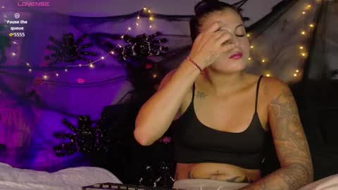 Megan  online show from 22, 10, 2025