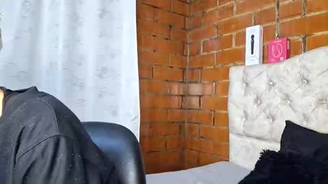 Megan and sophi online show from 23, 5, 2026