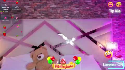     online show from 28, 10, 2025