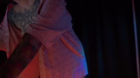 Snapshot of megan_evaans chatting on 31, 1, 2025 welcome guys please help me to reach 100 hands up Thanks online show from 31, 1, 2025