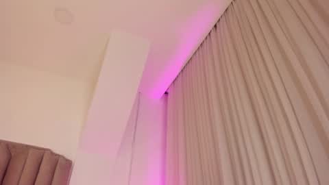 Snapshot of megan_leal1 chatting on 5, 12, 2024 online show from 5, 12, 2024