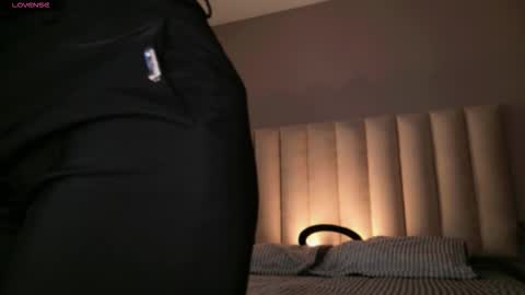     online show from 11, 11, 2025