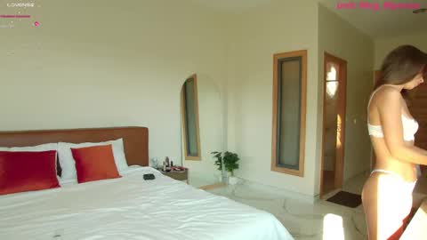 Snapshot of megan_myersss chatting on 8, 12, 2024 Megan inst meg myersss online show from 8, 12, 2024