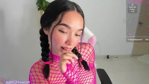 megan sweet online show from 28, 4, 2026