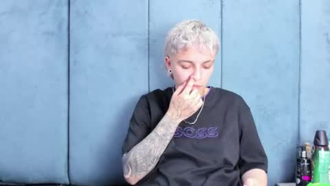 megan_thompsonn_ online show from 27, 6, 2026