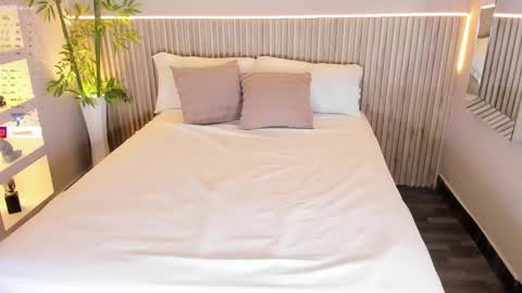 Megan online show from 11, 3, 2025