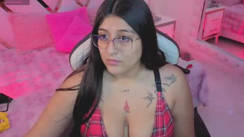 Megan  online show from 26, 4, 2026