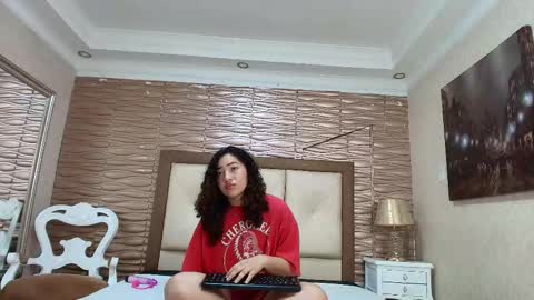 Snapshot of meganrousx chatting on 5, 2, 2026 Megan online show from 5, 2, 2026