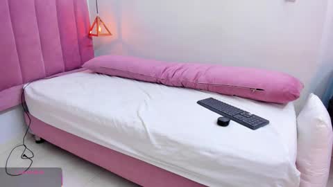 Megan  online show from 14, 12, 2025