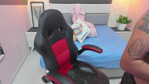 M E G A N  online show from 7, 2, 2025