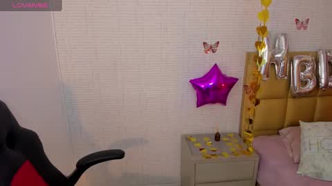 M E G A N  online show from 30, 9, 2025