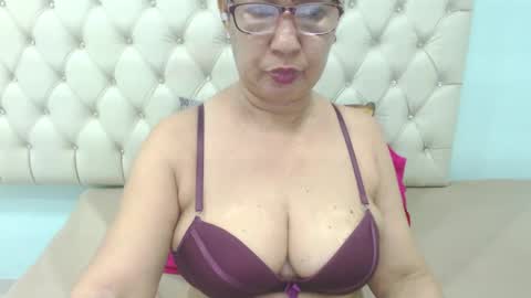 Snapshot of megatitsxxx chatting on 25, 1, 2025 milfpleasure online show from 25, 1, 2025