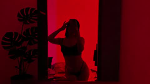 Snapshot of meggan_foxxy chatting on 7, 6, 2026 meggan_foxxy online show from 7, 6, 2026