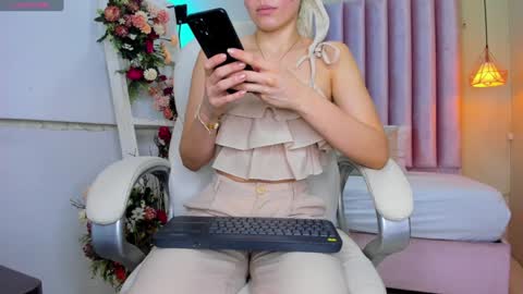 Snapshot of meghan_falcon chatting on 9, 1, 2025 Meghan  online show from 9, 1, 2025