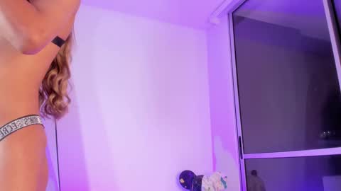 meghanallen_ online show from 26, 9, 2025