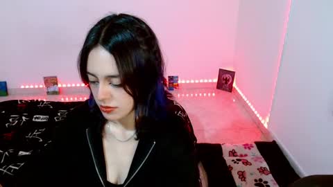 Snapshot of mei04_ chatting on 4, 10, 2025 Melissa online show from 4, 10, 2025