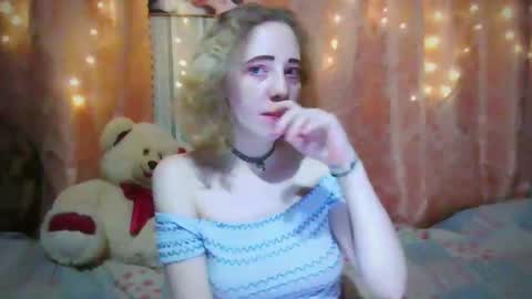 Snapshot of mel_mellie chatting on 27, 12, 2024 Mel Mellie online show from 27, 12, 2024