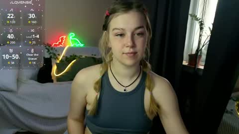 Snapshot of mel_nelson chatting on 18, 5, 2026 Mel online show from 18, 5, 2026