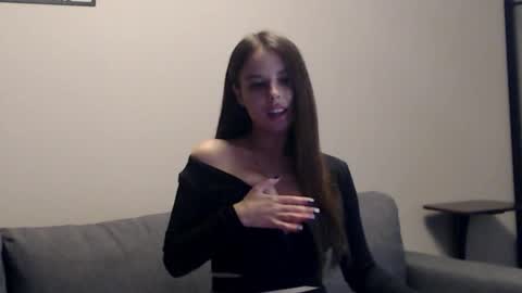 meladams online show from 28, 10, 2025