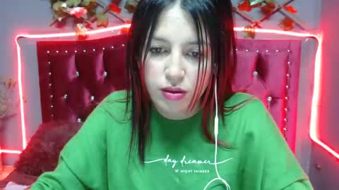 Snapshot of melani_cute01 chatting on 5, 2, 2025 melani_cute01 online show from 5, 2, 2025