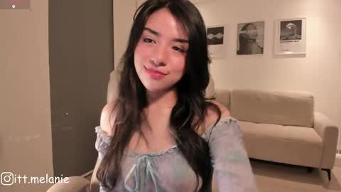 Snapshot of melanie_owo chatting on 13, 5, 2026 Melanie online show from 13, 5, 2026