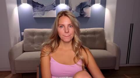 Melanie Bennett online show from 3, 10, 2025