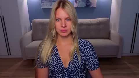 Snapshot of melaniebennett chatting on 14, 7, 2026 Melanie Bennett online show from 14, 7, 2026
