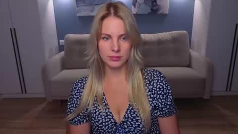 Snapshot of melaniebennett chatting on 2, 8, 2026 Melanie Bennett online show from 2, 8, 2026