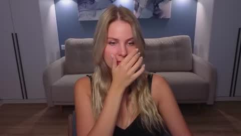 Snapshot of melaniebennett chatting on 3, 8, 2026 Melanie Bennett online show from 3, 8, 2026