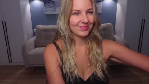 Snapshot of melaniebennett chatting on 7, 8, 2026 Melanie Bennett online show from 7, 8, 2026
