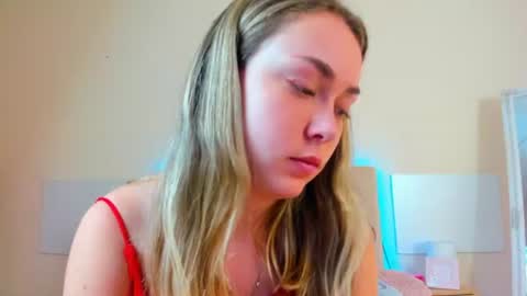 Snapshot of melaniecutys chatting on 26, 6, 2026 Melania online show from 26, 6, 2026