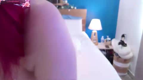 Snapshot of melaniefrancaise chatting on 23, 3, 2026 Melanie Franaise online show from 23, 3, 2026