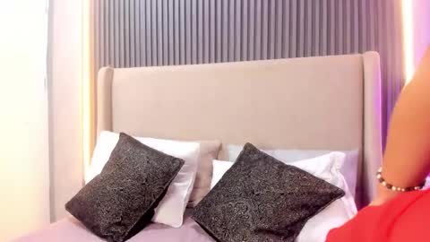 MelanieRoah online show from 3, 11, 2025