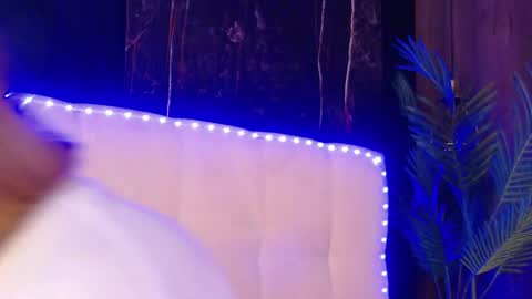 melanniebrown online show from 9, 3, 2026